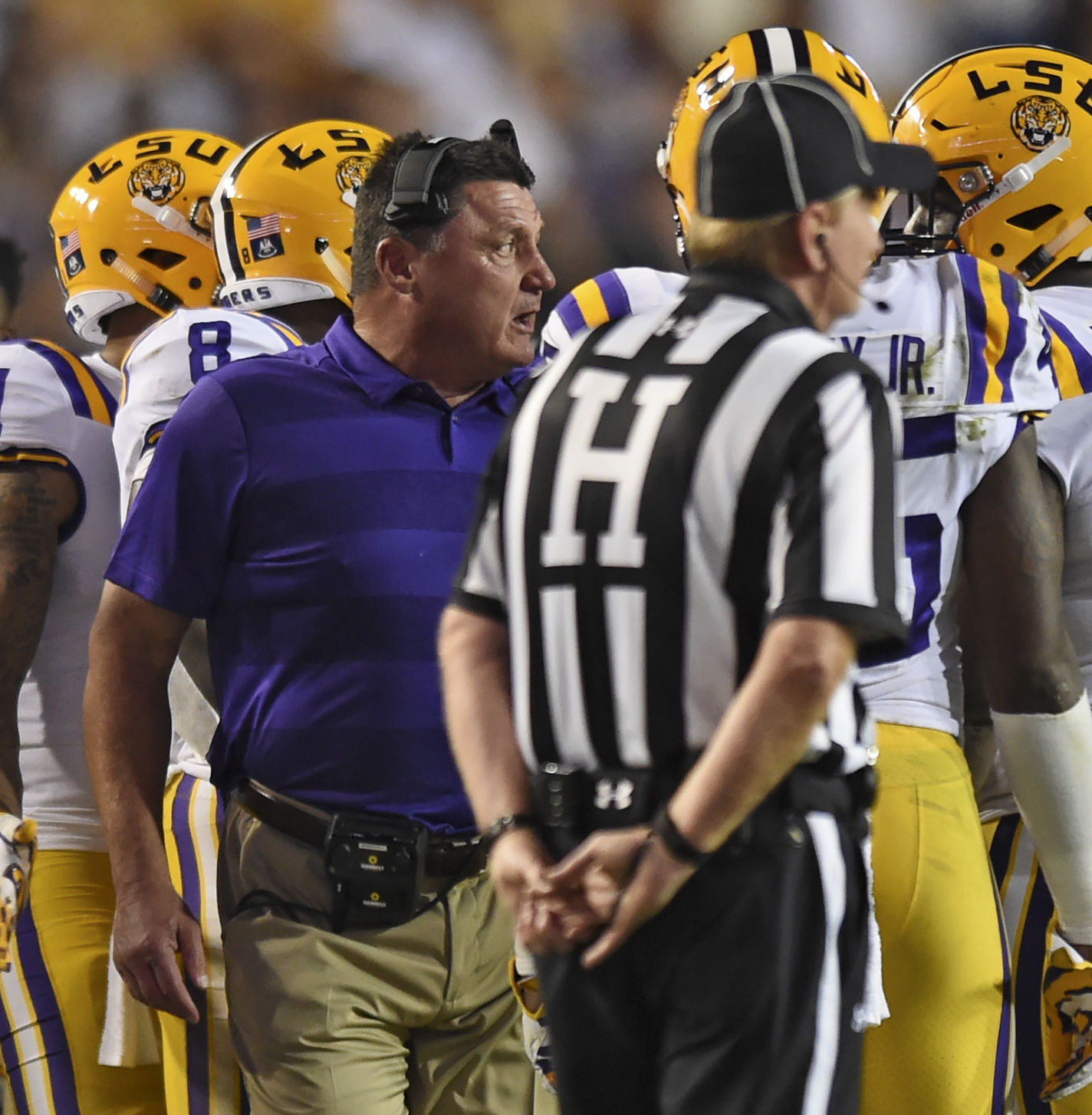 lsualabamafootball.110418_1301